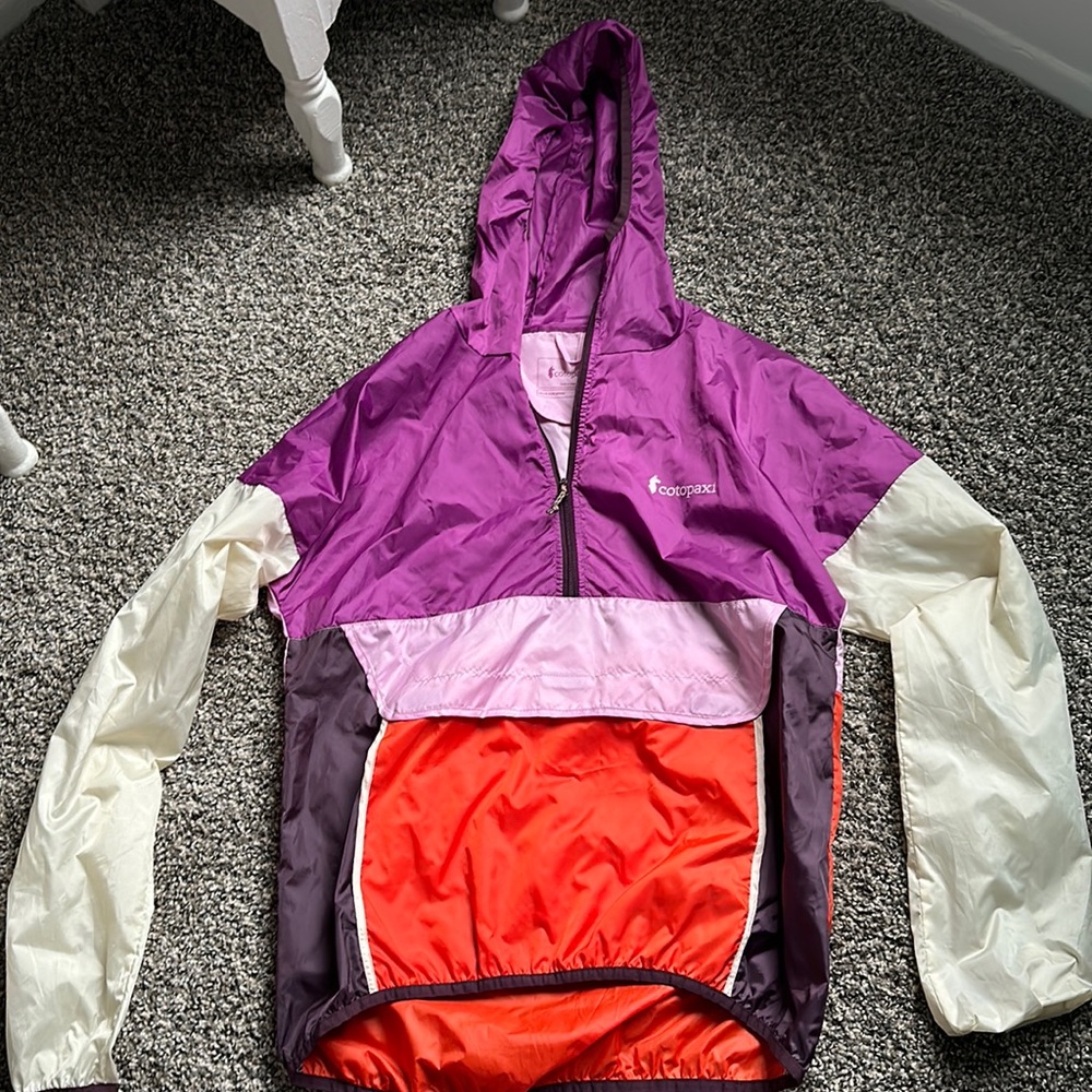 Women cotopaxi windbreaker